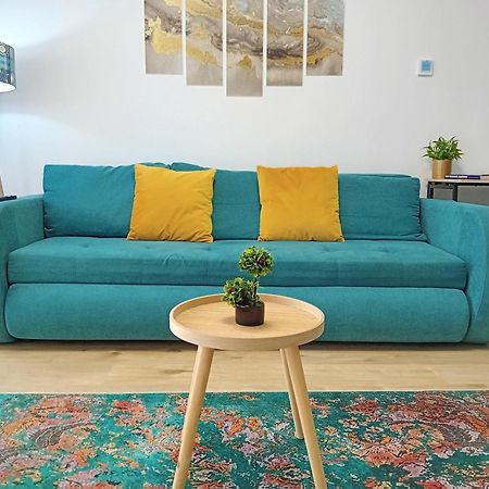 Sunshine - New & Quiet 1Br Apt, Business Area, Close To Airport, Highway A3, Subway บูคาเรสต์ ภายนอก รูปภาพ