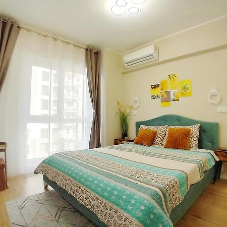 Sunshine - New & Quiet 1Br Apt, Business Area, Close To Airport, Highway A3, Subway บูคาเรสต์ ภายนอก รูปภาพ